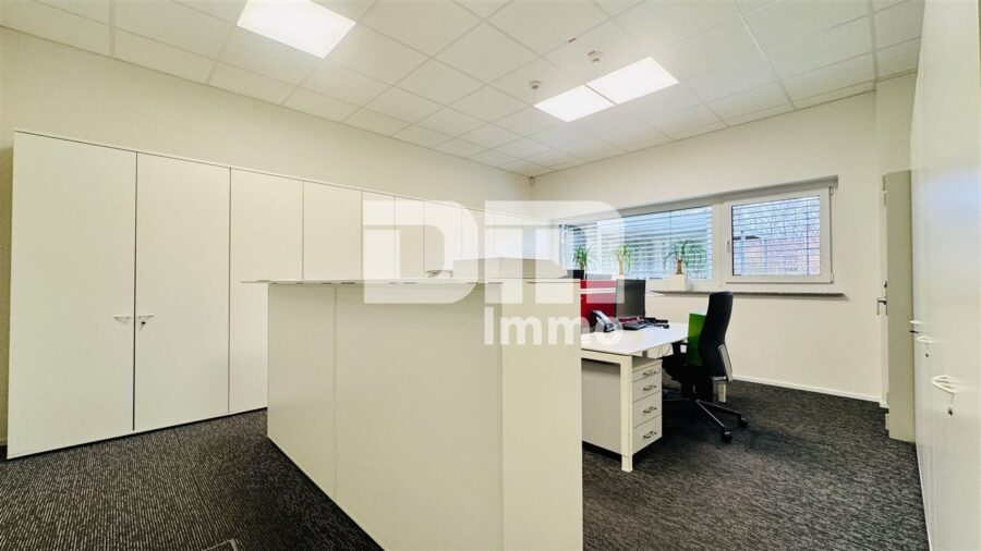 Gewerbeensemble Produktionshallen + Bürogebäude und umfangreiche Freiflächen - Büroraum 3